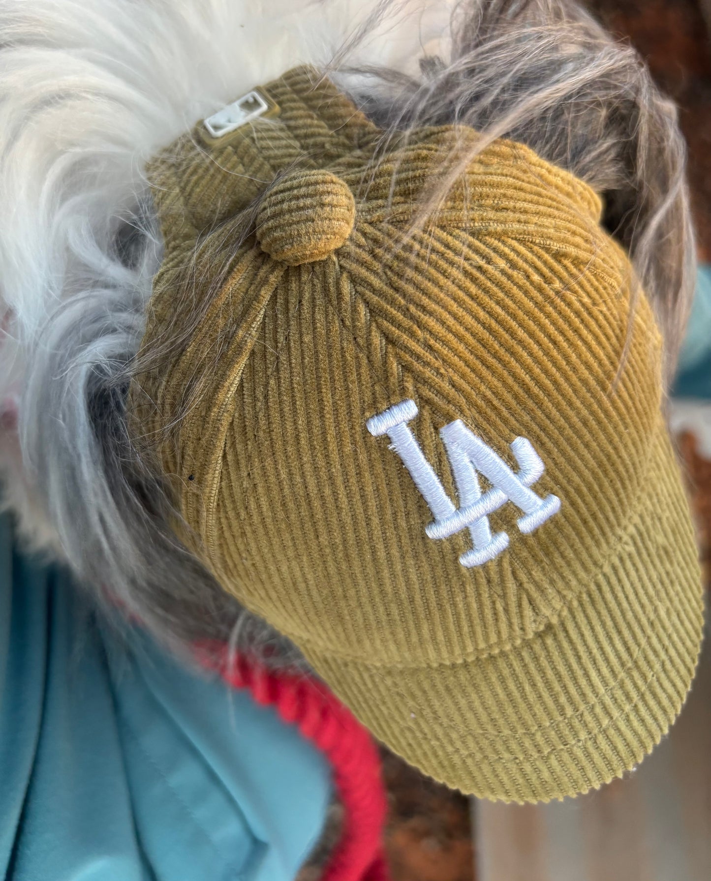 LA velvet hat